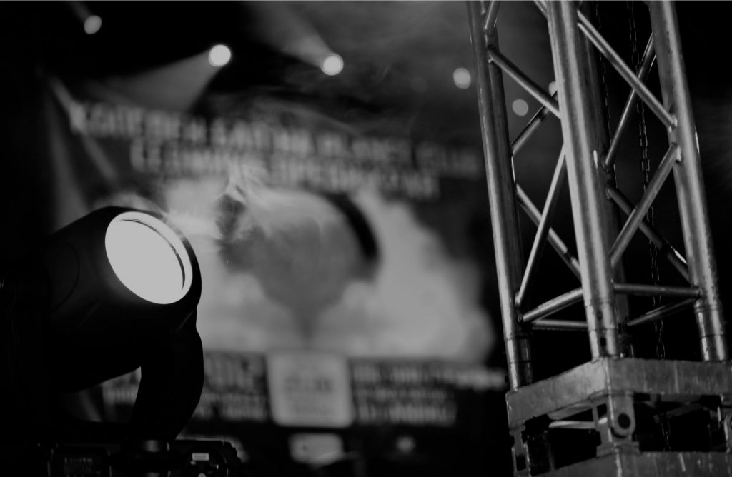 <h1>Skal du arrangera?</h1>
<p class="desc">Her finn du nyttig informasjon du bør vita når du skal skipa eit arrangement, samt gode råd og tips til planlegginga. 
</p>
<p>
<a class="btn-large white" href="/arrangera">Sjå meir her</a>
</p>